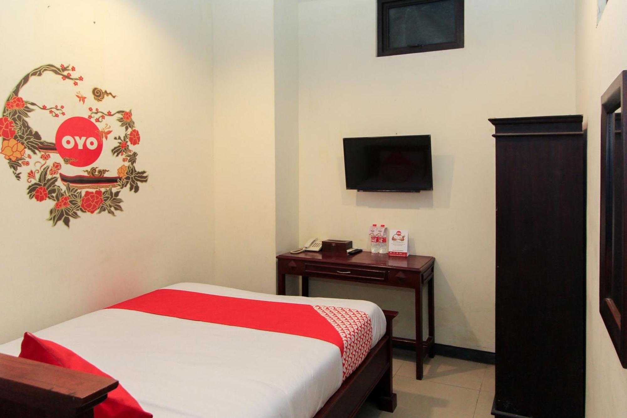 Hotel O Genteng Near Genteng Market Formerly Uno Hotel 수라바야 외부 사진