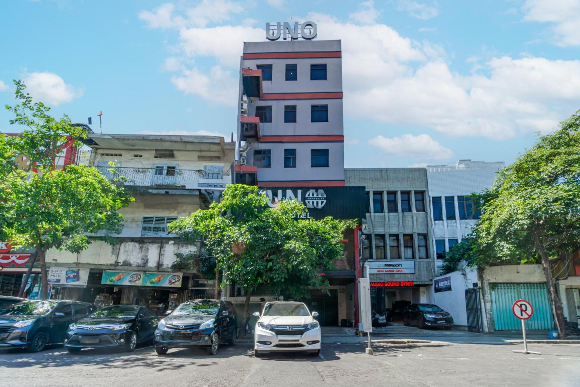 Hotel O Genteng Near Genteng Market Formerly Uno Hotel 수라바야 외부 사진