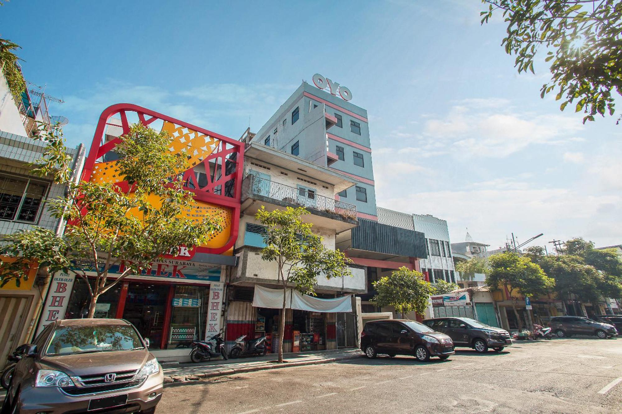 Hotel O Genteng Near Genteng Market Formerly Uno Hotel 수라바야 외부 사진