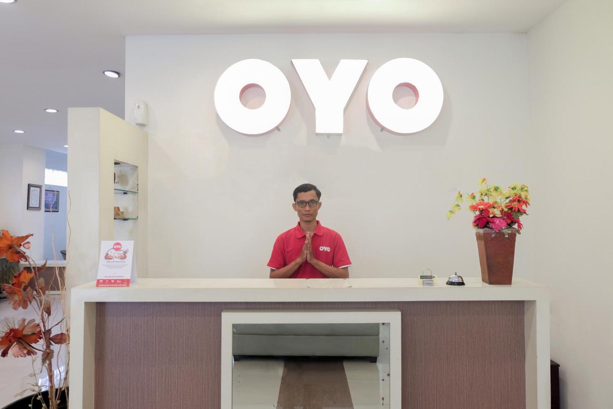 Hotel O Genteng Near Genteng Market Formerly Uno Hotel 수라바야 외부 사진