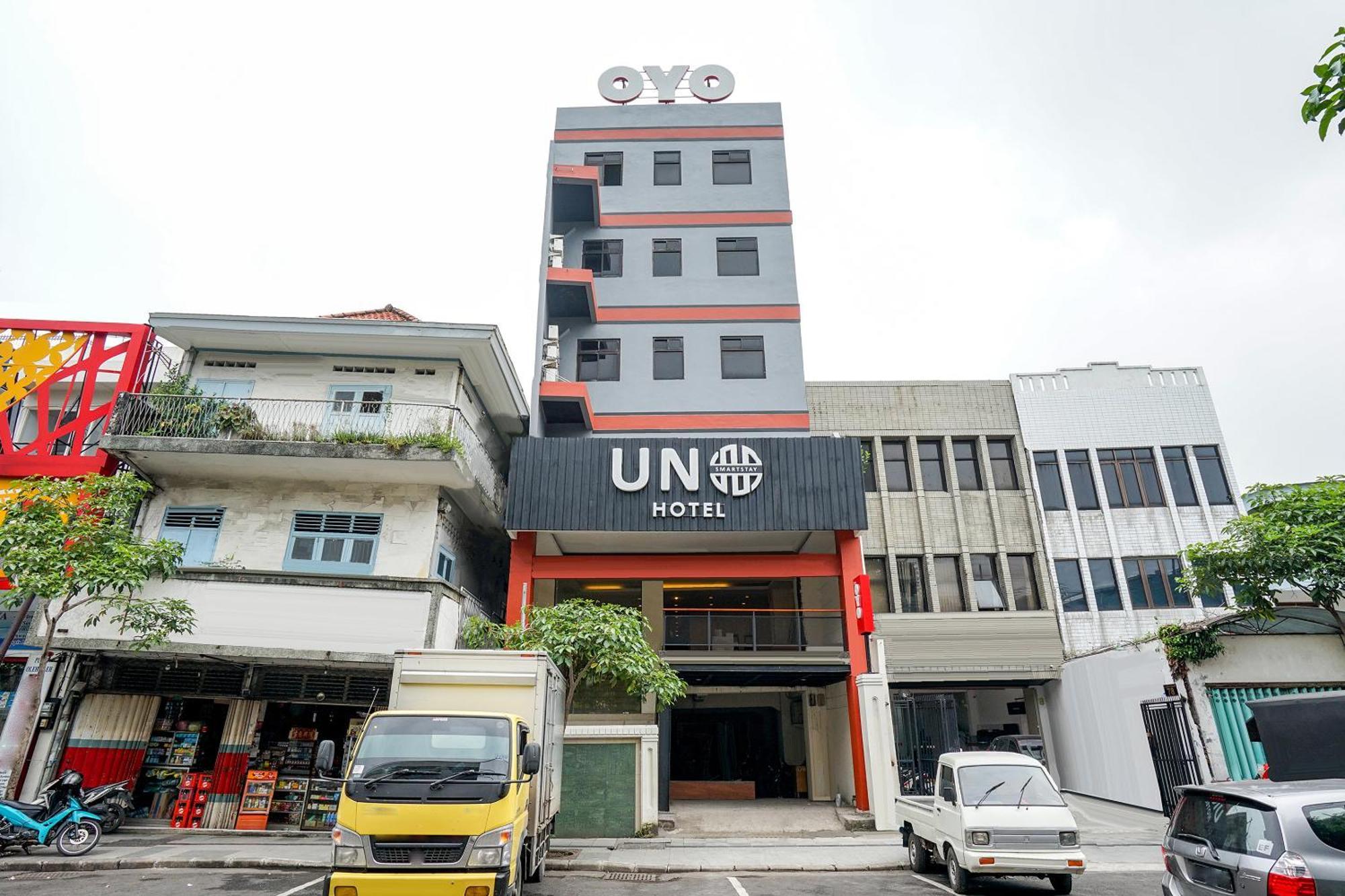 Hotel O Genteng Near Genteng Market Formerly Uno Hotel 수라바야 외부 사진